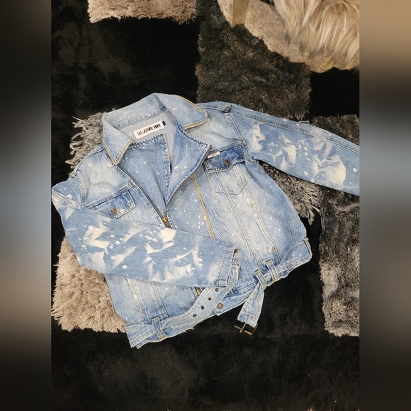 Super cute Denim jacket from the laundry room - Picture 4 of 4